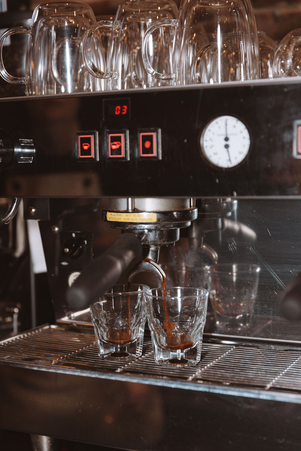 Espresso pulling at Sage